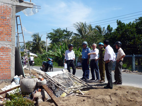 Tăng cường công tác phối hợp trong quản lý hanh lang an toàn đường bộ